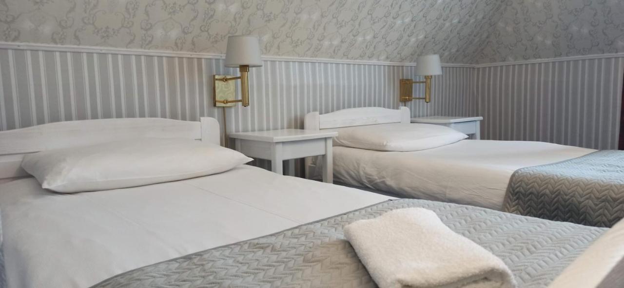 Dwor Ostoia Hotell Rymanów Eksteriør bilde