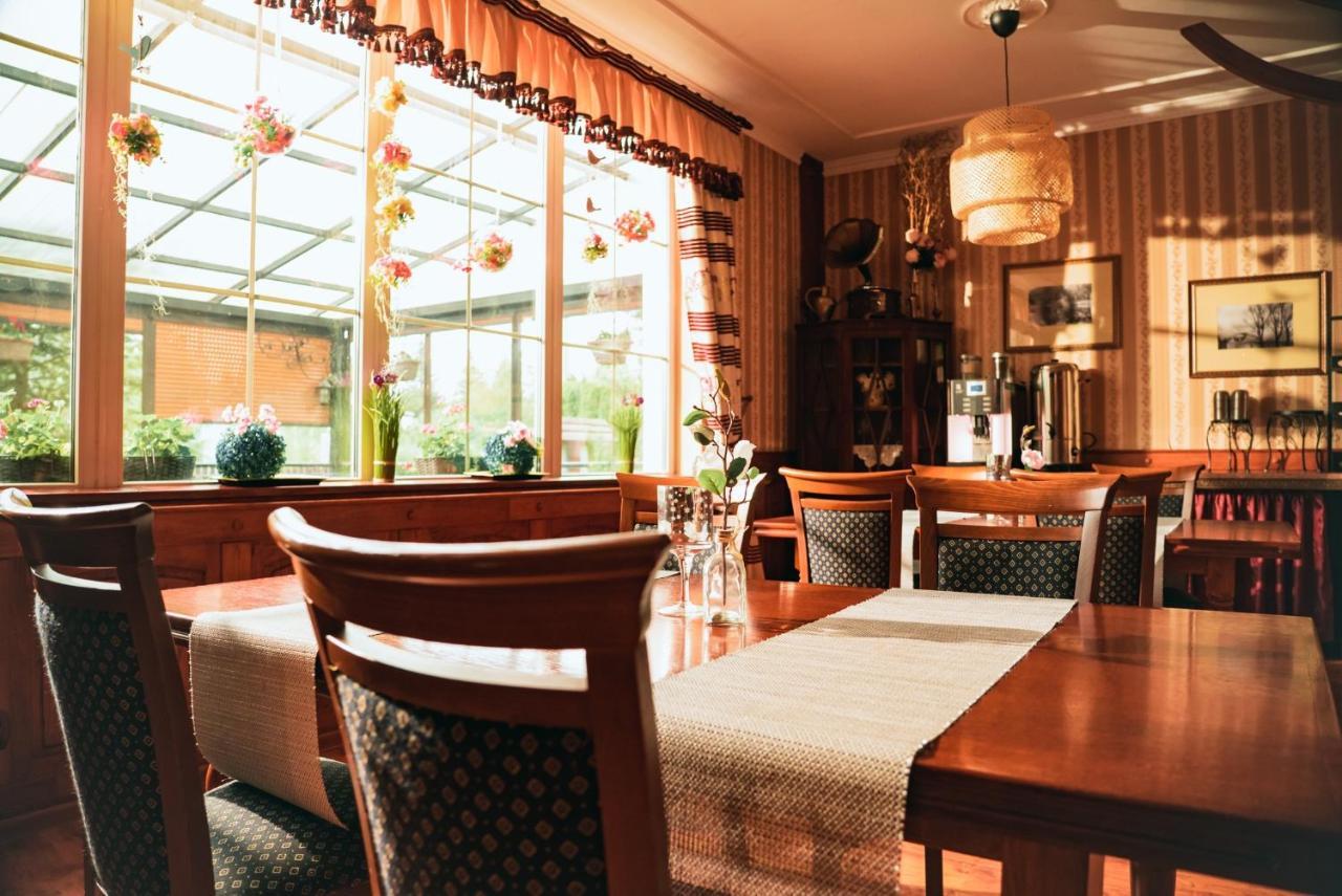 Dwor Ostoia Hotell Rymanów Eksteriør bilde