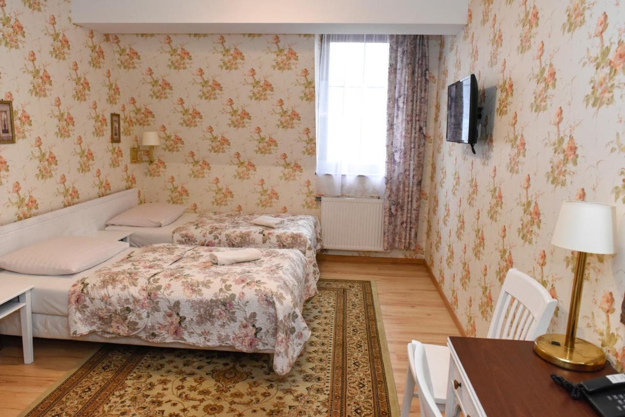 Dwor Ostoia Hotell Rymanów Eksteriør bilde