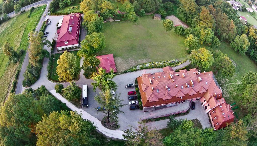 Dwor Ostoia Hotell Rymanów Eksteriør bilde