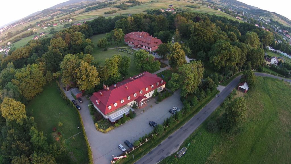 Dwor Ostoia Hotell Rymanów Eksteriør bilde